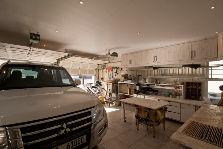 4 Bedroom Property for Sale in Outeniqua Strand Western Cape
